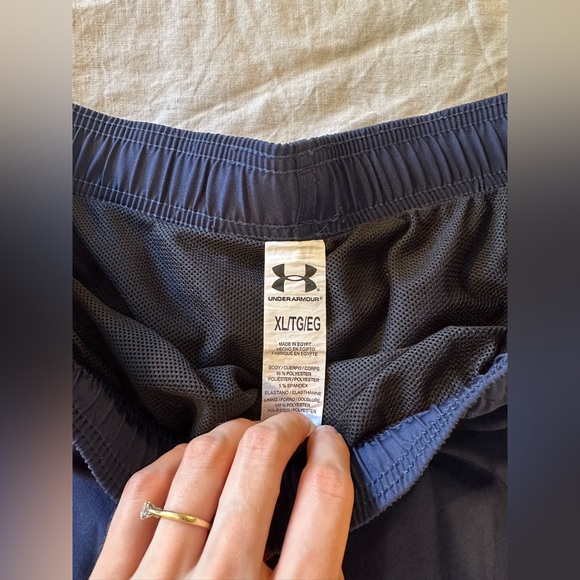Men’s Under Armour Harbor Heritage Volley Swim Shorts - Picture 2 of 11